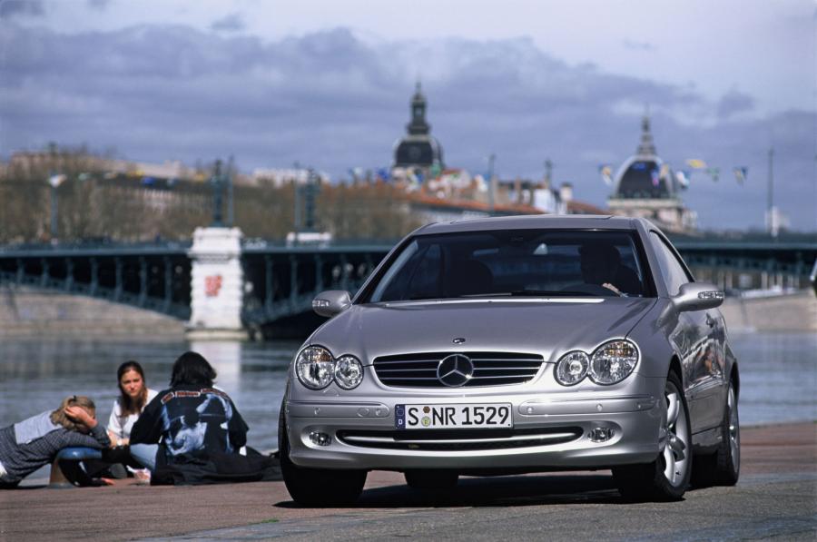  Mercedes-Benz CLK-Class 2003 года  (фото 14 из 163)